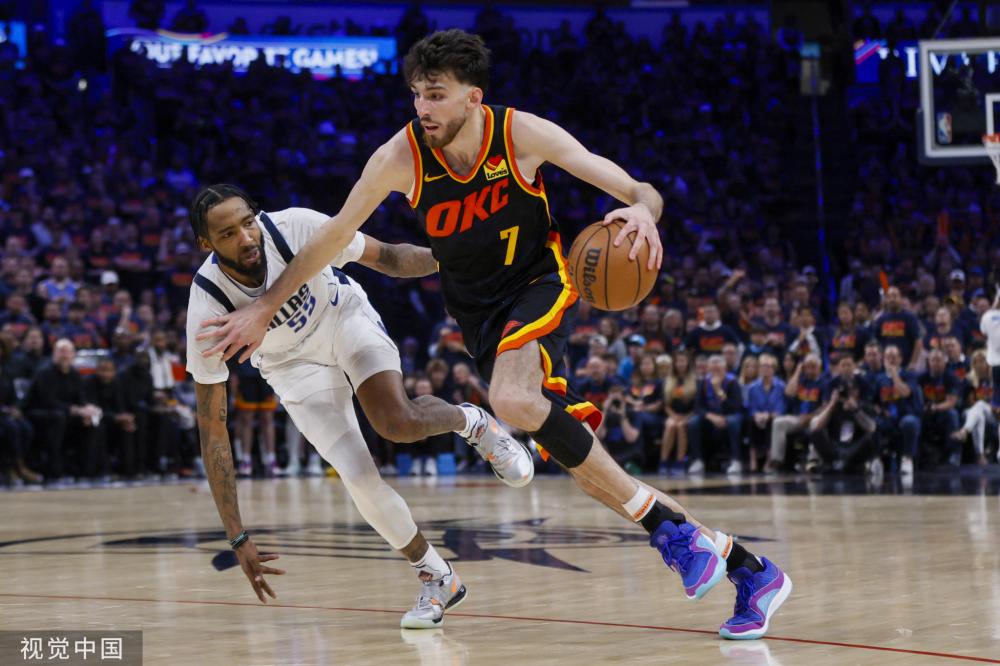 她的表现不 她的表现不